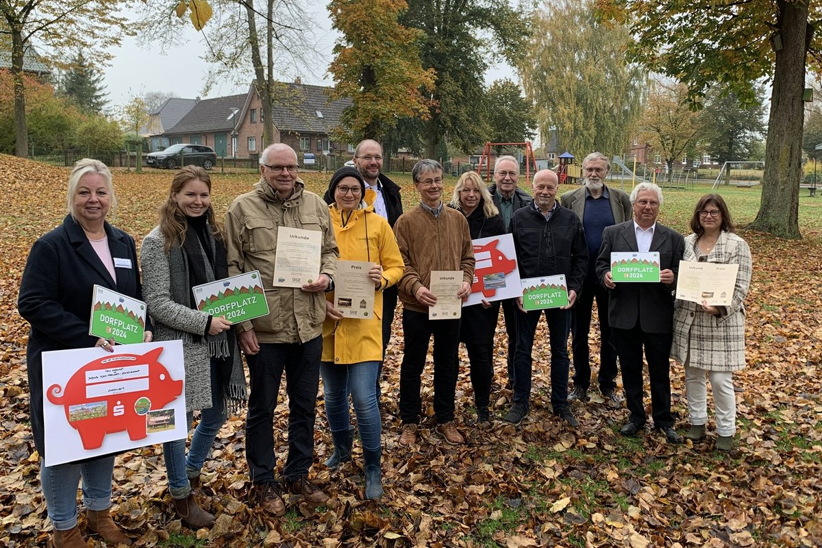 Siegerehrung des Dorfplatzwettbewerbs in Leezen 